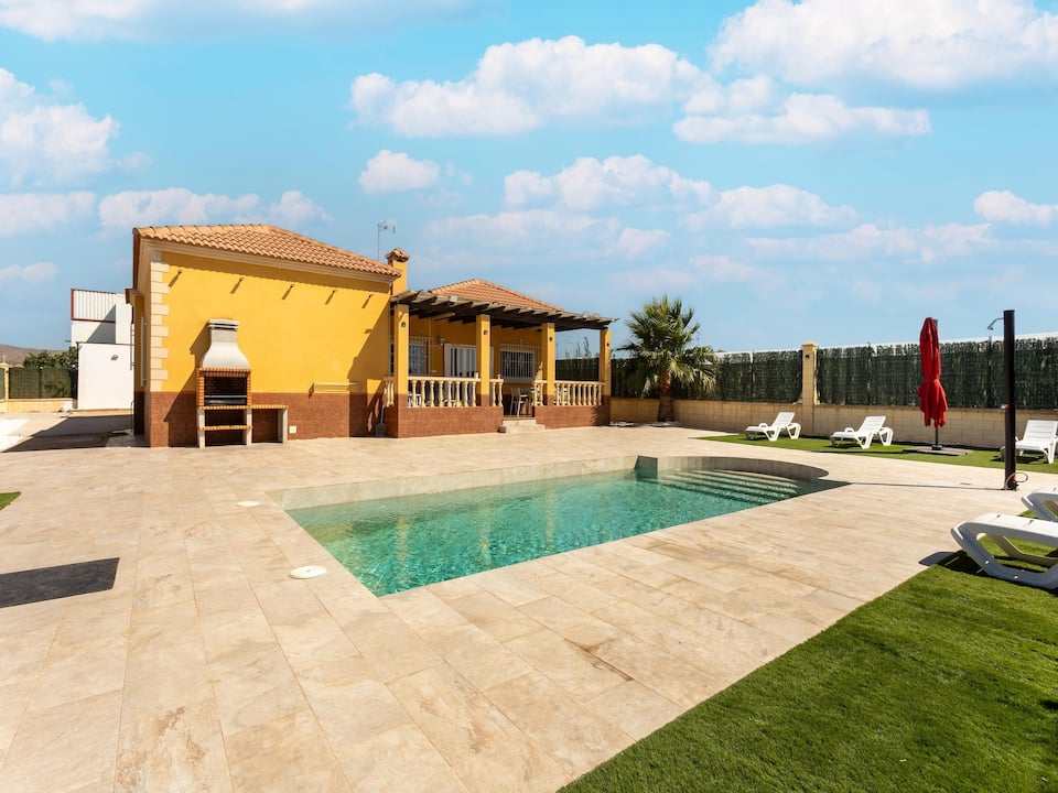 Holiday Home with Pool — foto 1