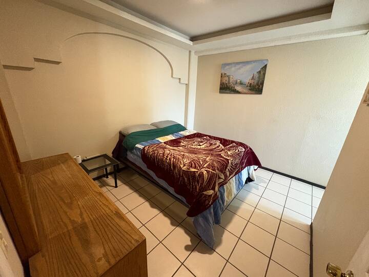 2-ри етаж, апартамент №6
