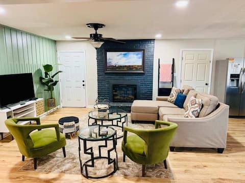 Spacious 5BR Family Getaway | Game Room + Fire Pit