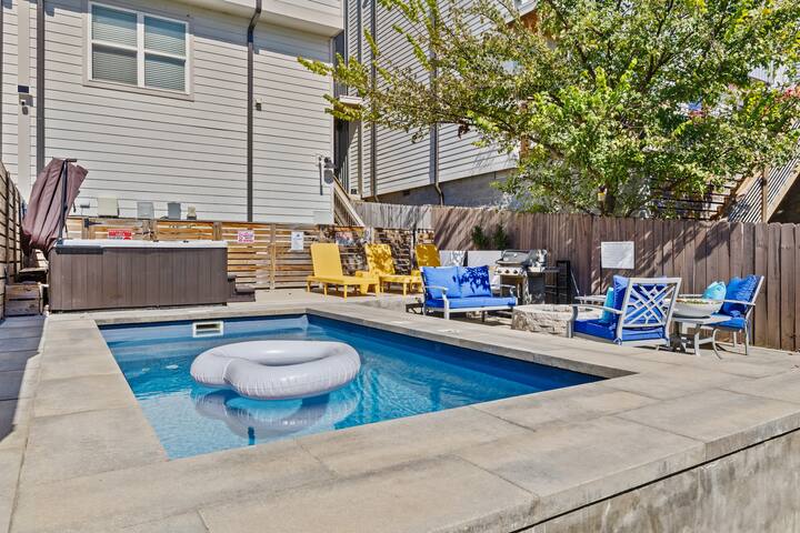 Skyline Stunner | Pool & Hot Tub, Rooftop, Mins2DT gallery image 5