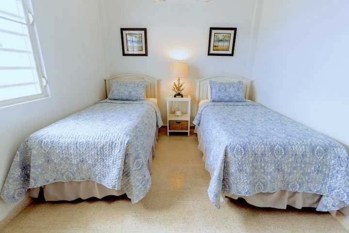 Bedroom #4: 2 Twins