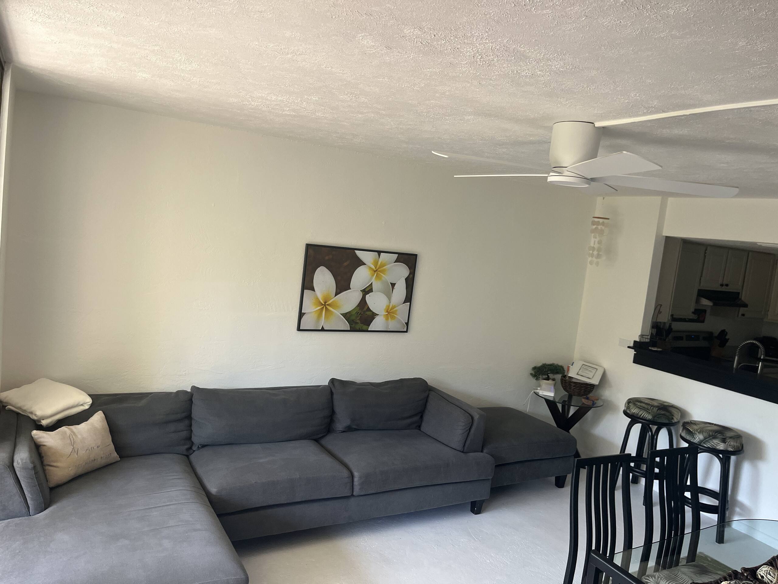 Condo in Kailua-Kona · ★4.79 · 2 bedrooms · 4 beds · 2 private baths - Image 6