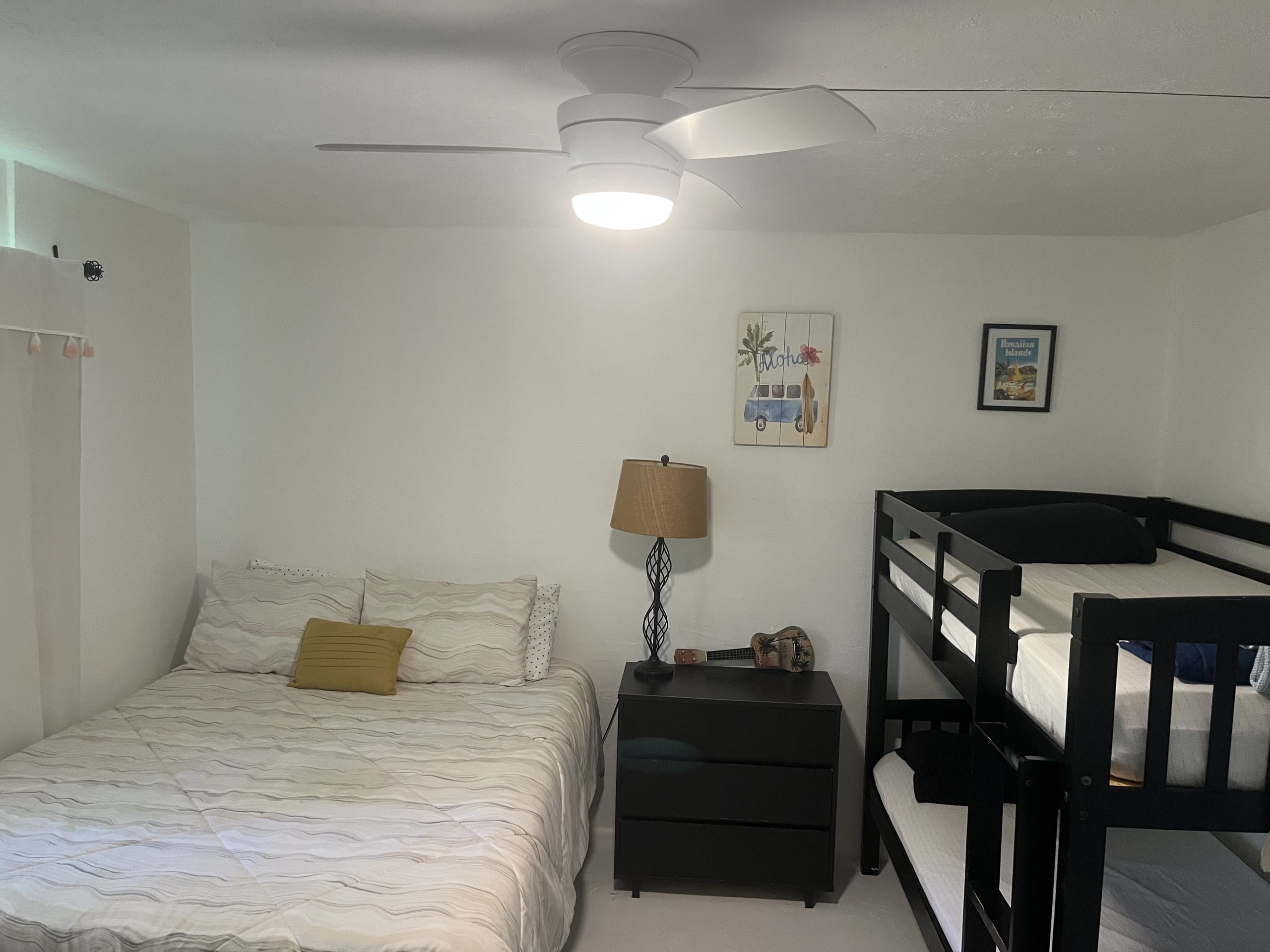 Condo in Kailua-Kona · ★4.79 · 2 bedrooms · 4 beds · 2 private baths - Image 13