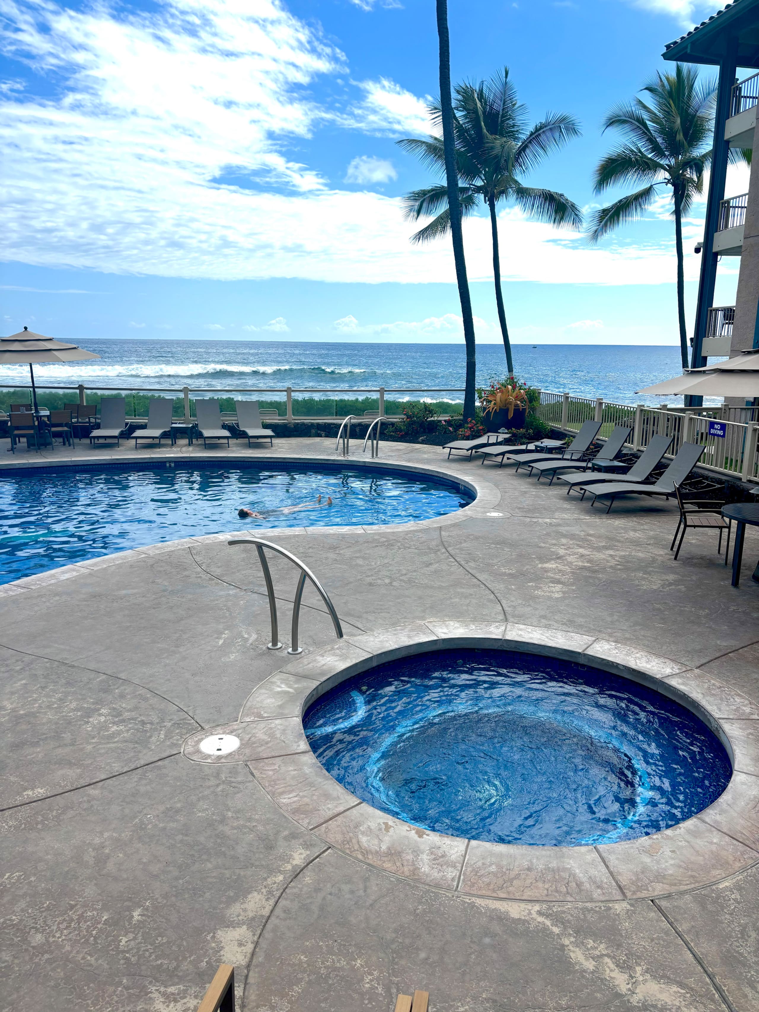 Condo in Kailua-Kona · ★4.96 · 1 bedroom · 2 beds · 1 bath - Image 14