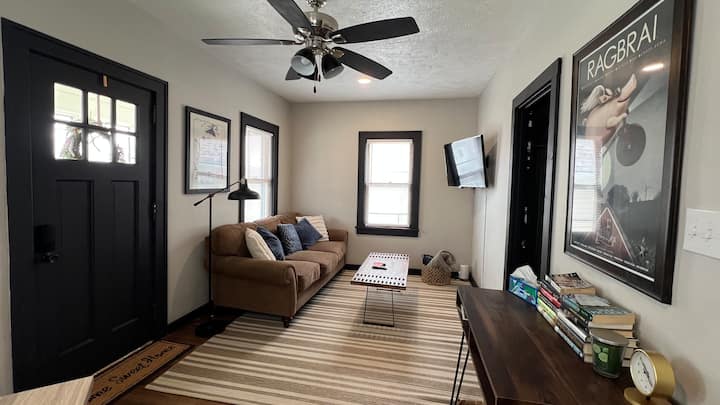 The Shotgun House - Little Italy - Pets Welcome! - Council Bluffs, IA