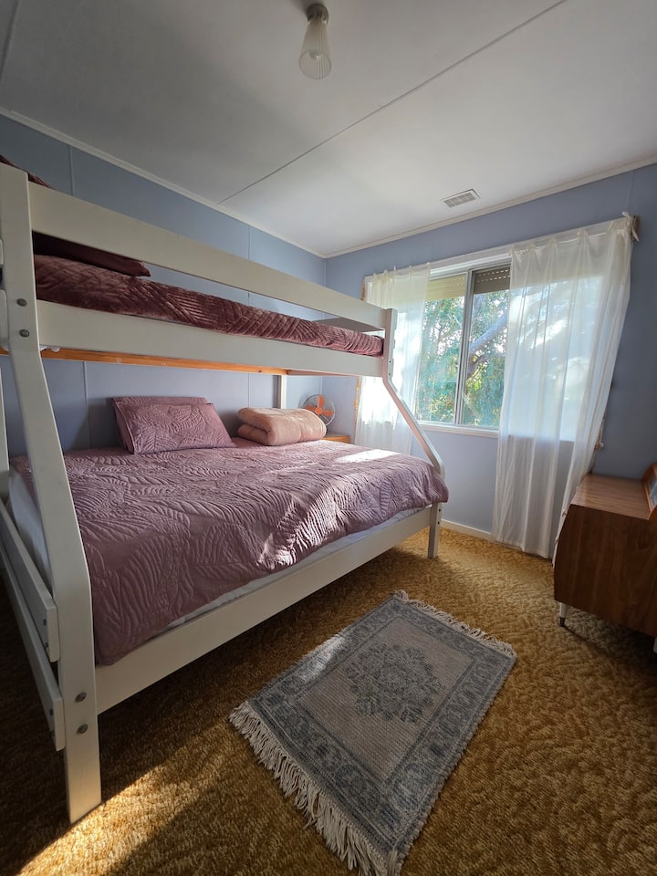 غرفة النوم 2