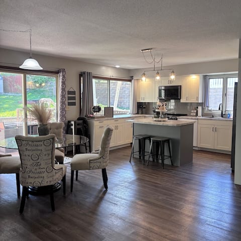 Spacious Viroqua Group Stay | Sleeps 10