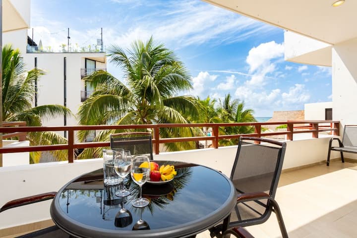 Oceanview Condo,rooftop Pool! Steps From The Beach - Playa del Carmen