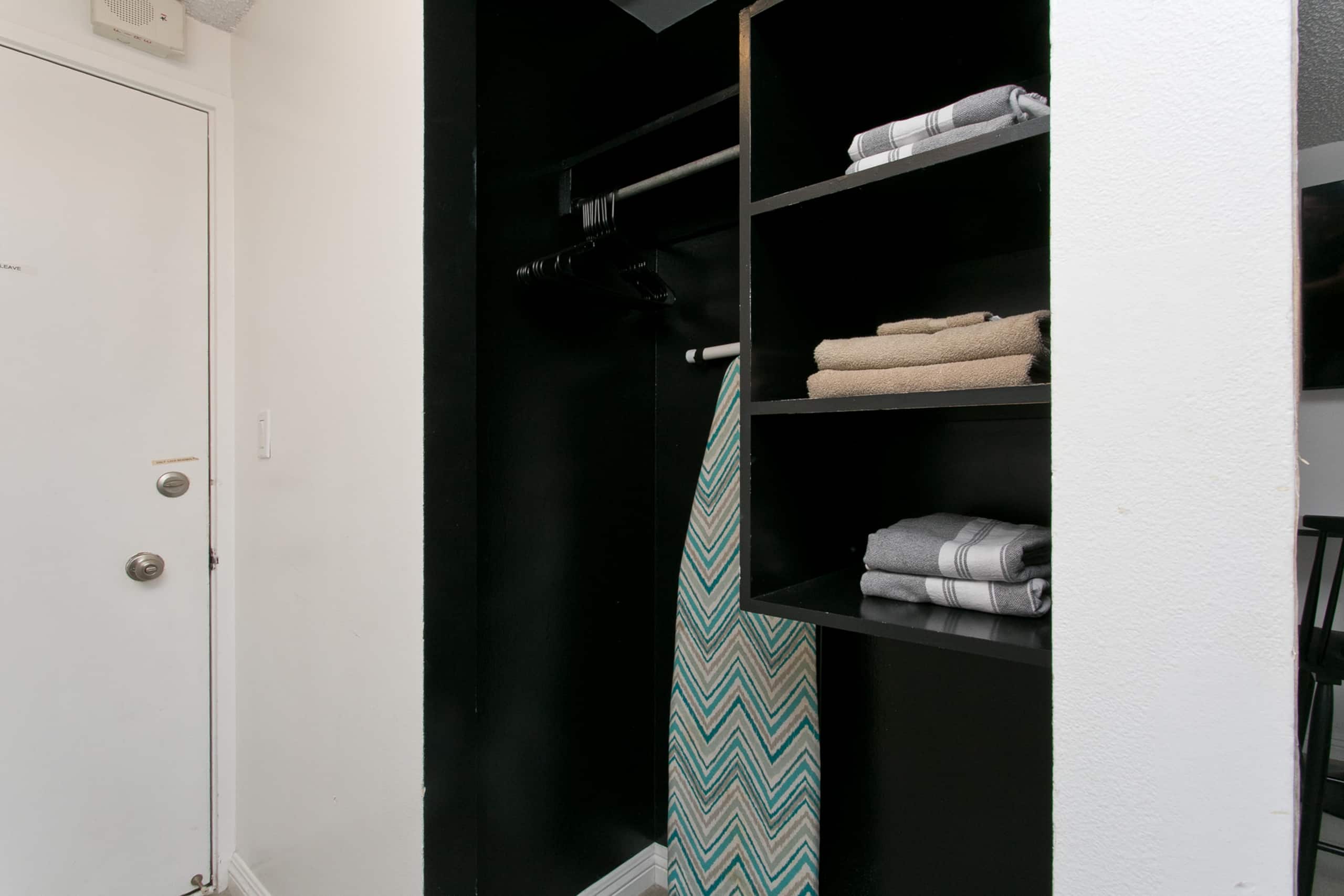 Condo in Honolulu · ★4.66 · 1 bedroom · 1 bed · 1 bath - Image 7