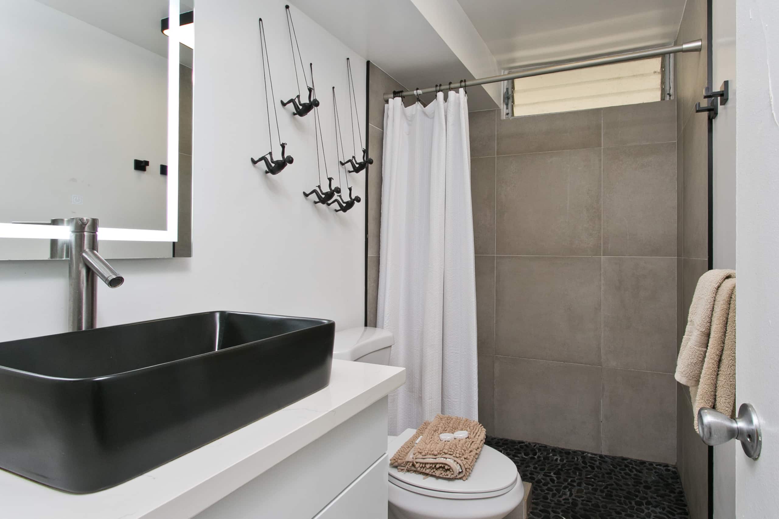 Condo in Honolulu · ★4.66 · 1 bedroom · 1 bed · 1 bath - Image 5