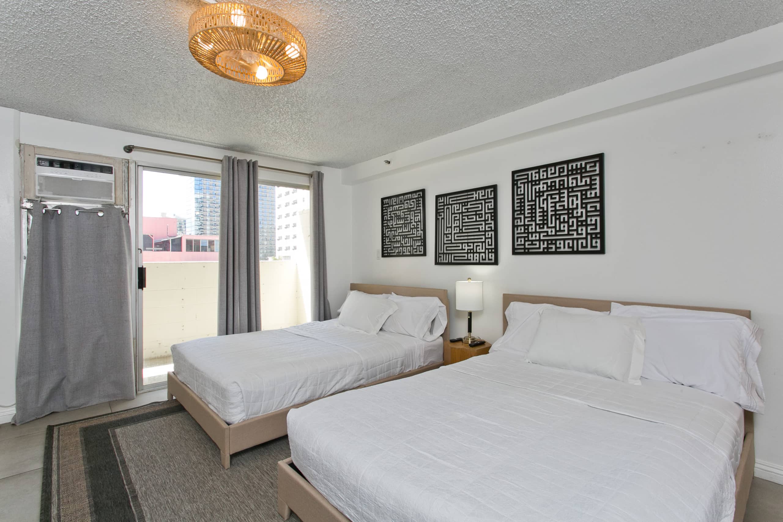 Condo in Honolulu · ★4.66 · 1 bedroom · 1 bed · 1 bath - Image 3
