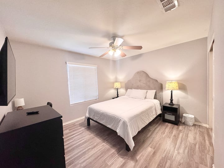 Cama tamaño queen súper cómoda