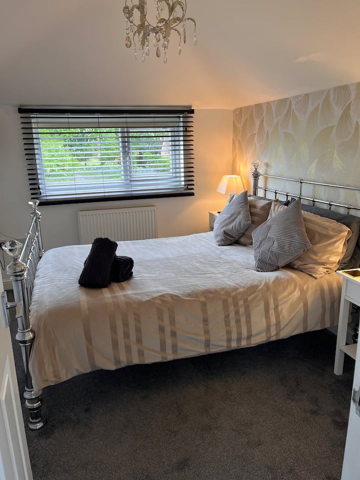 غرفة النوم 2