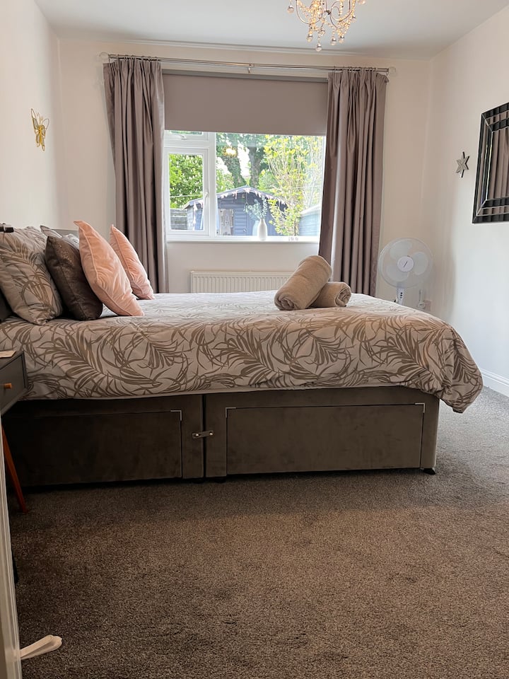 غرفة النوم 1