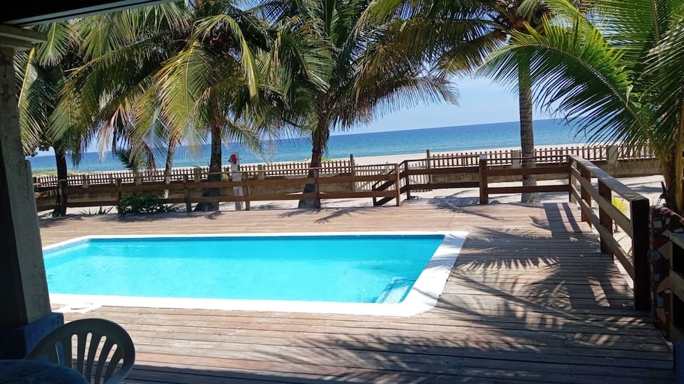 Top-earning Airbnb listing in Tela, 5 bedrooms