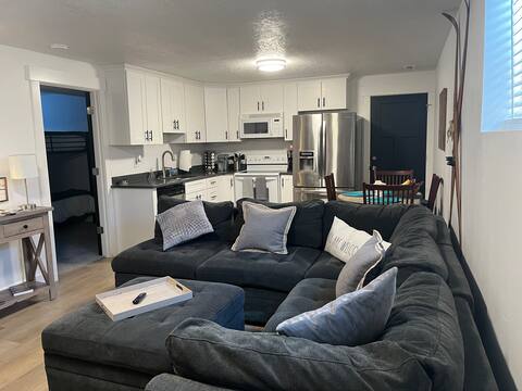 Top performing Airbnb: Mountain Views & Easy Access to Ski Resorts in Salt Lake City