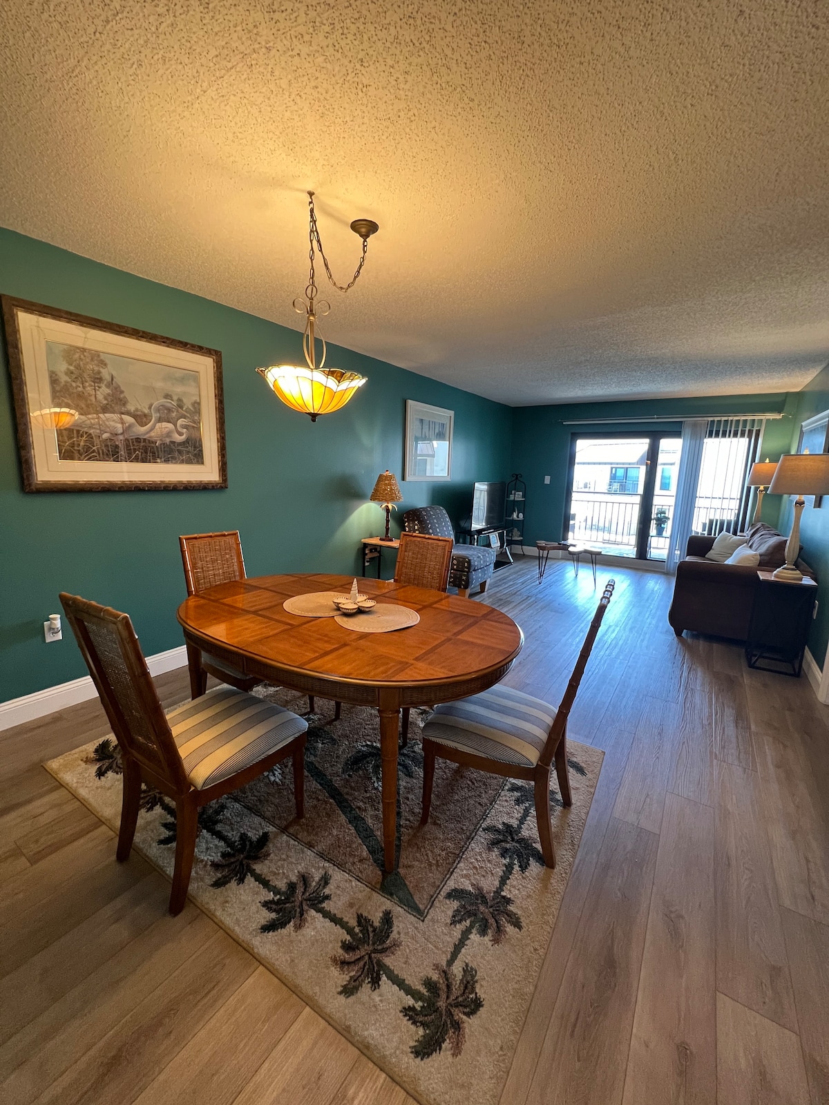 Top Floor Oceanfront Condo
