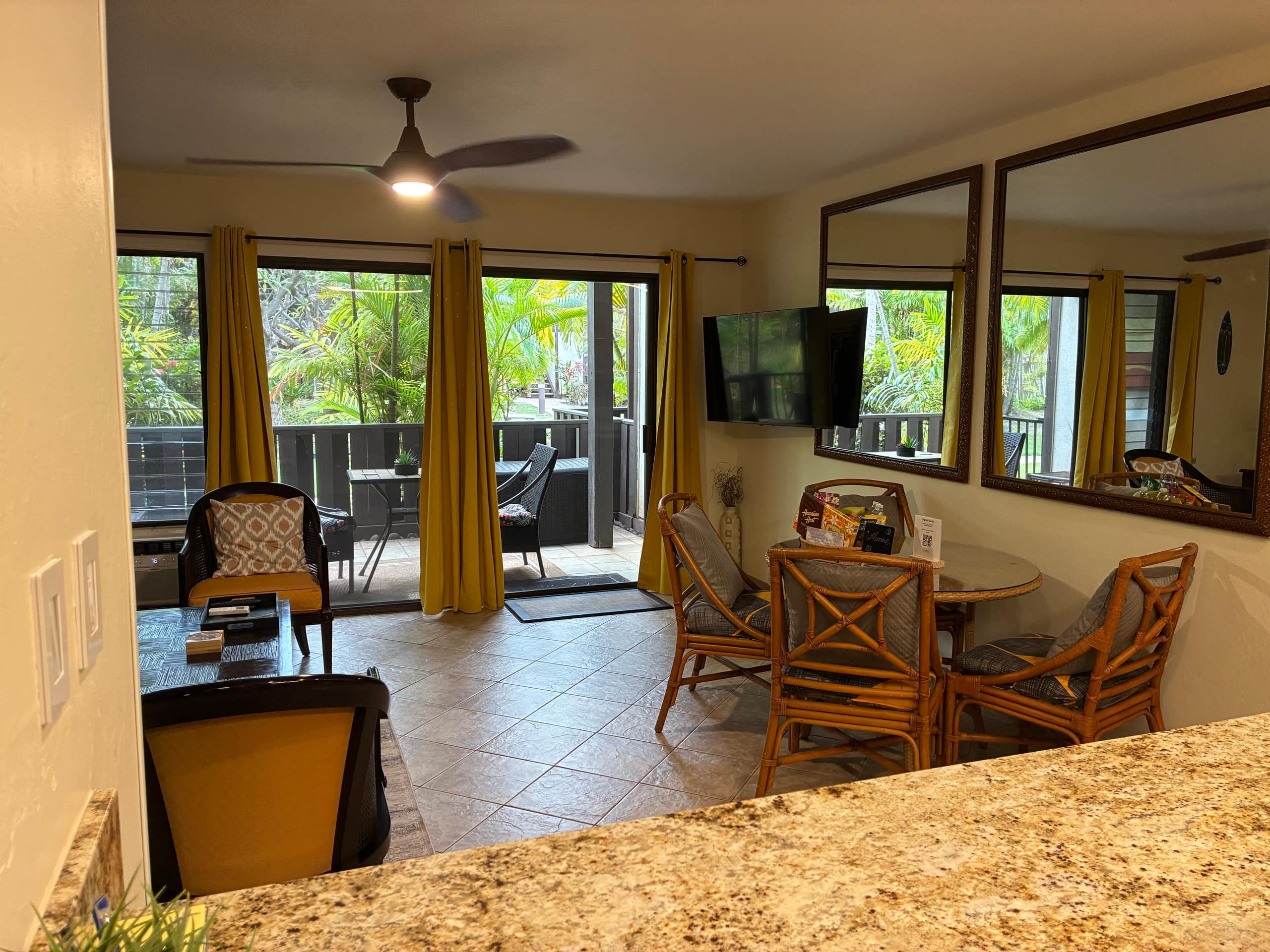 Condo in Kihei · ★4.97 · 1 bedroom · 2 beds · 1 shared bath - Image 5