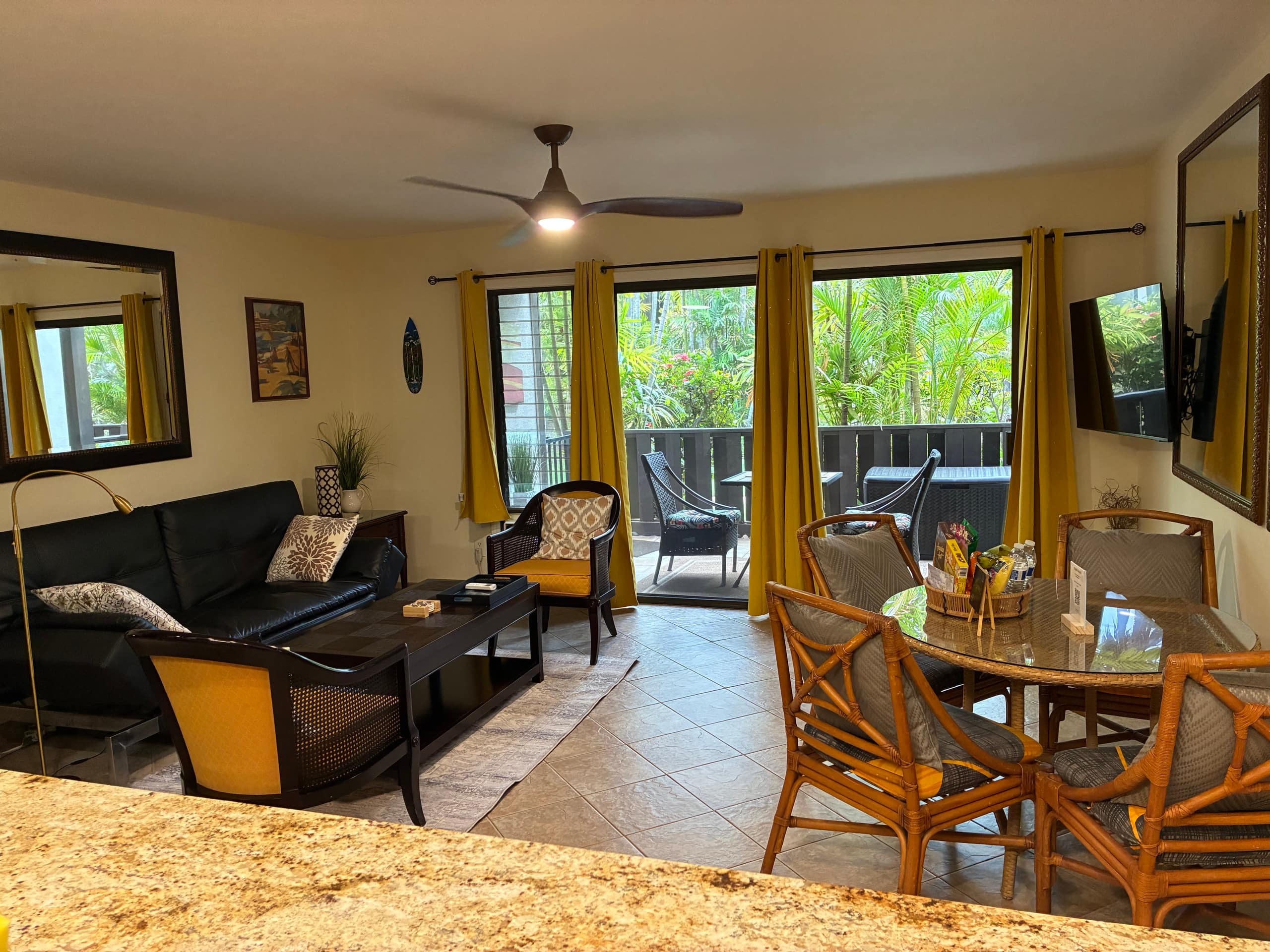 Condo in Kihei · ★4.97 · 1 bedroom · 2 beds · 1 shared bath - Image 6