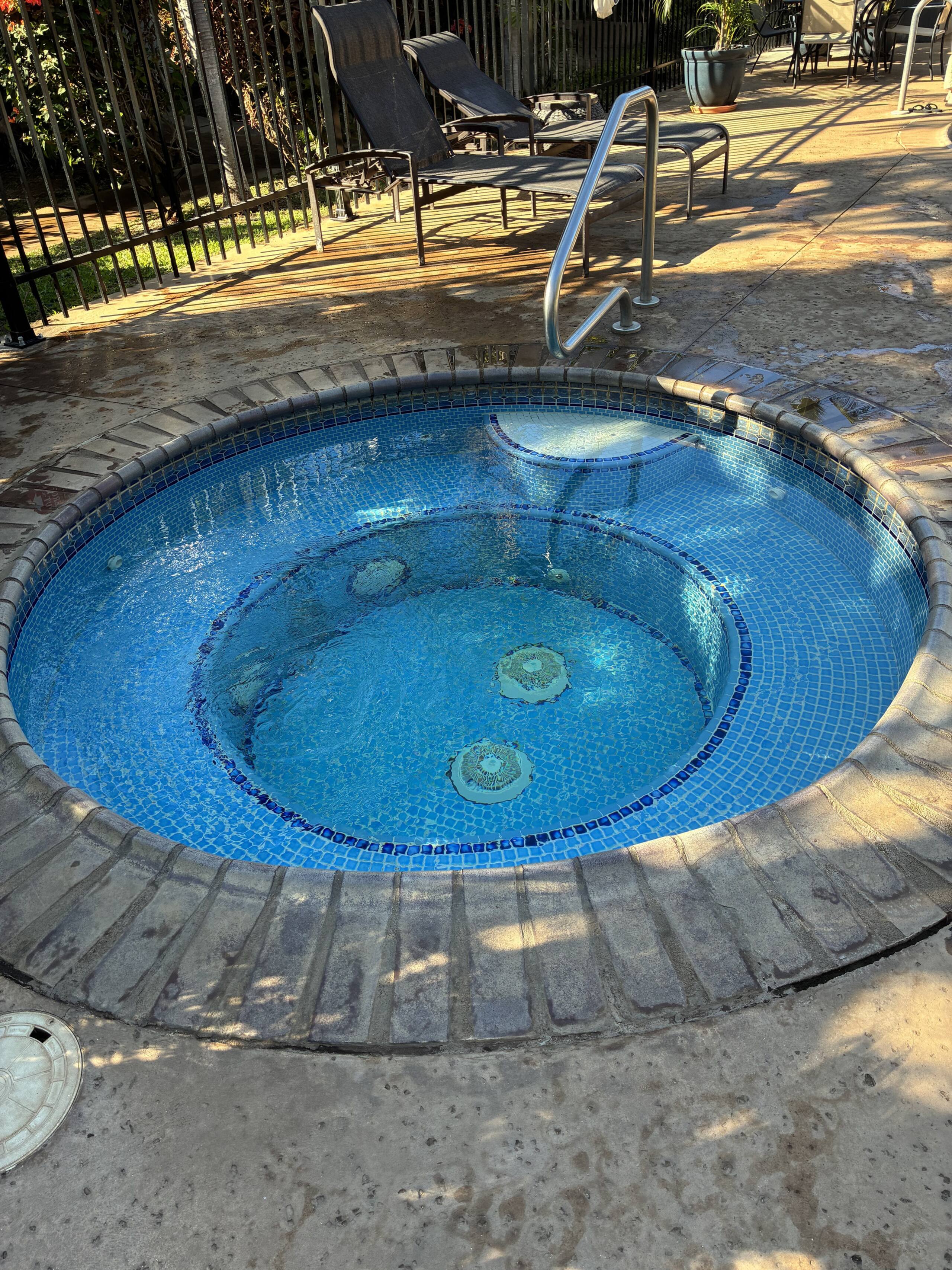 Condo in Kihei · ★4.97 · 1 bedroom · 2 beds · 1 shared bath - Image 76