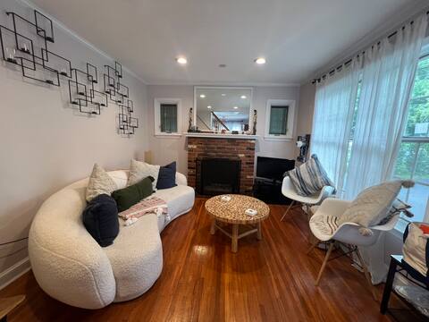 Great house in Chevy Chase