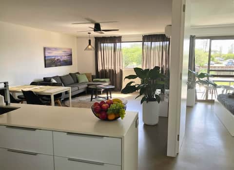 Top Airbnb: Beachside Retreat | Just Steps to Beach & Cafés in Maroochydore