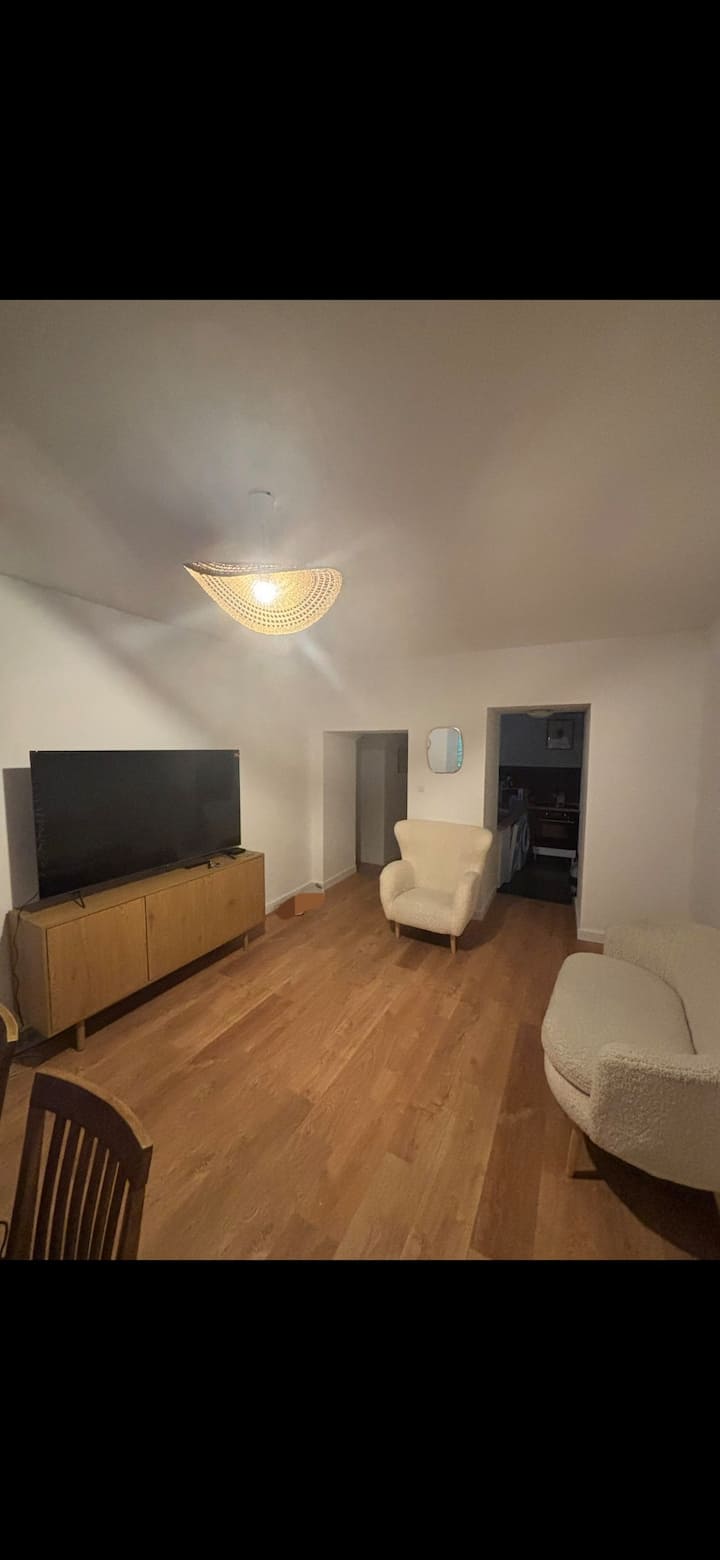 Situé à Coté De La Maison Bonaparte, Wifi, Plage. - Corse-du-Sud
