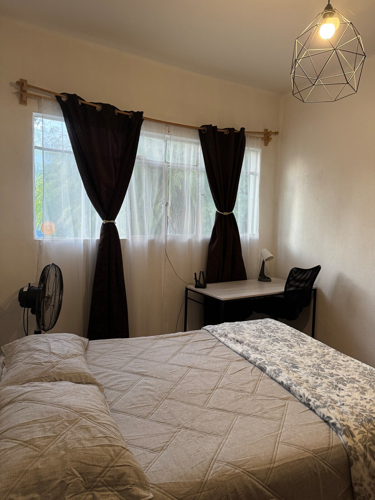 غرفة النوم 2