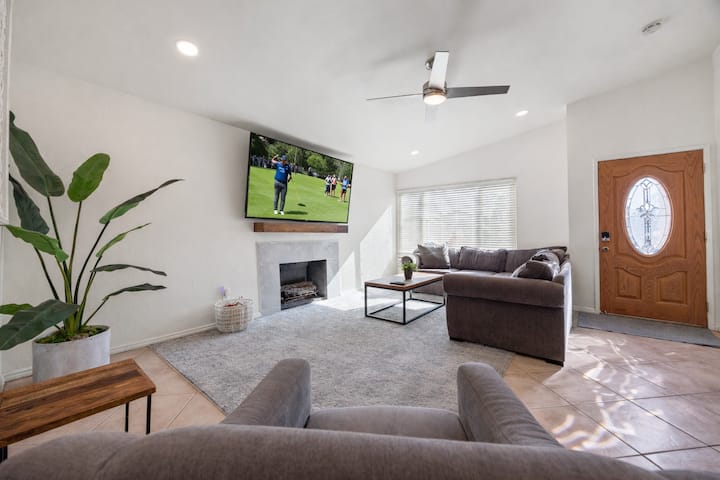 The Cactus Cooler - Pool & Spa + Game Room - Indio, CA