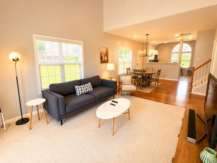 3br W/garage Near Ksu & Marietta Sq - Kennesaw, GA