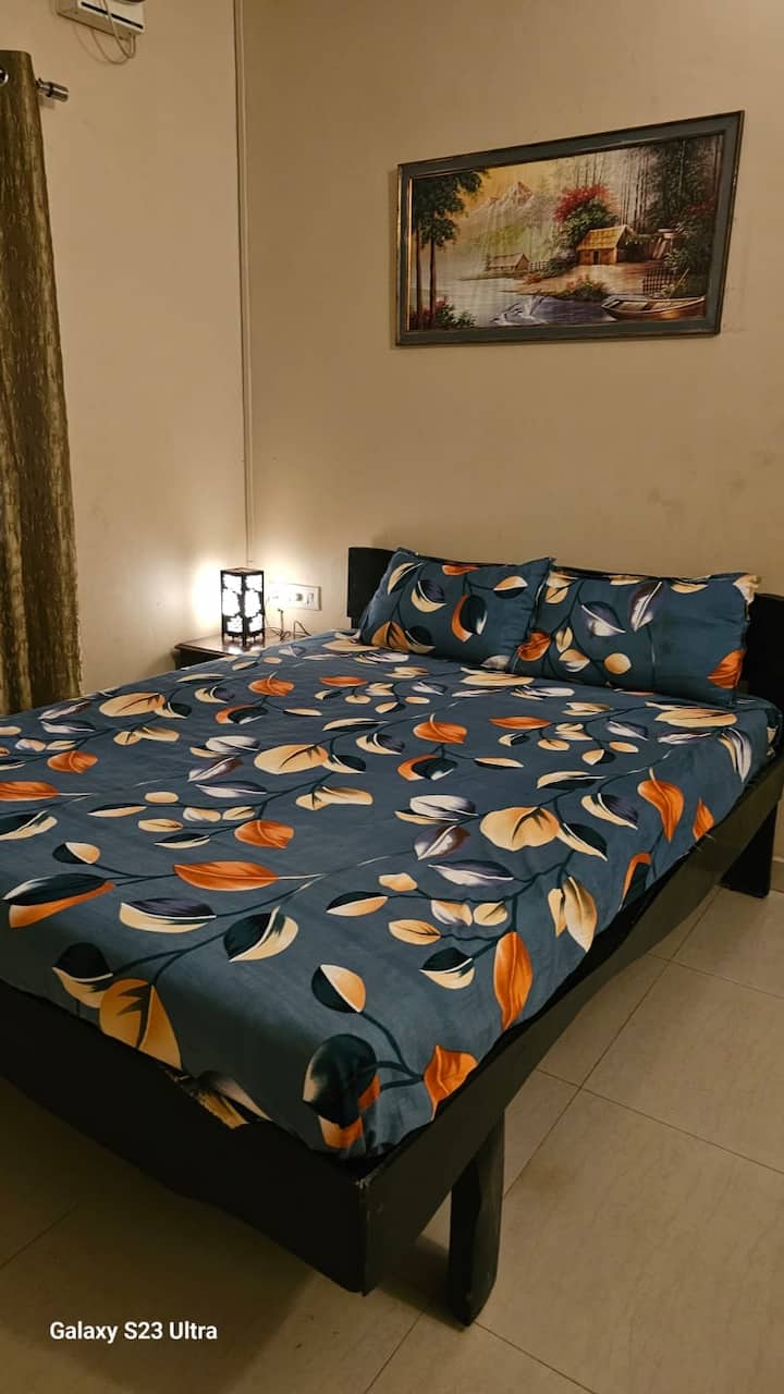 Bedroom 4 image 3