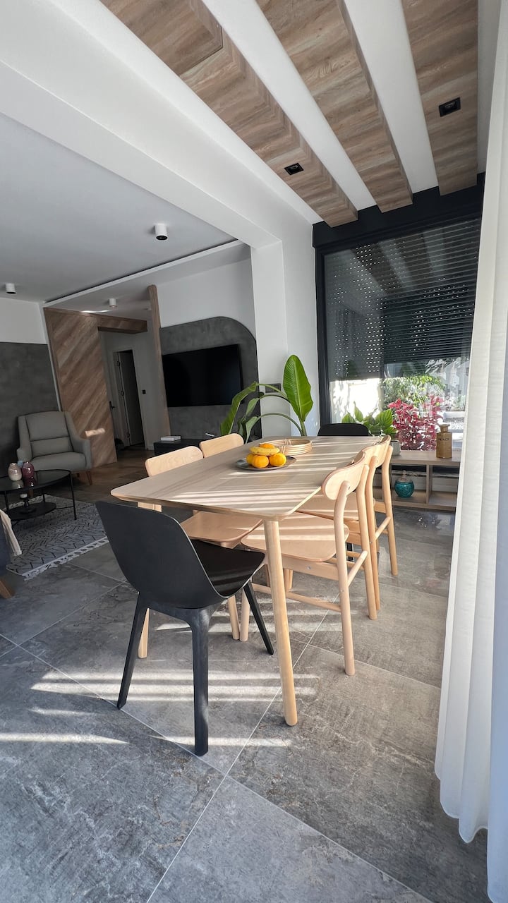 Cozy 2br Apartment With Garden -800m To The Beach - Sidé