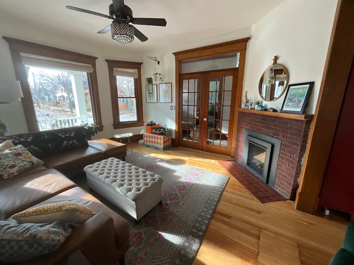 Beautiful 4 Bedroom Home In Madison - Madison, WI