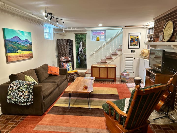 Dahlia House Spacious Apartment - Lexington, VA