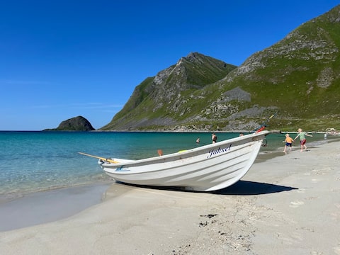 Magic views and walking distance to best beaches