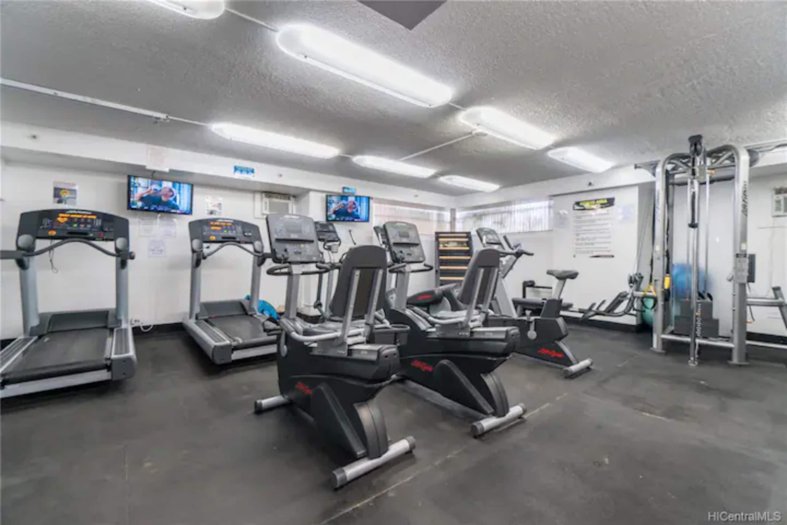 Condo in Honolulu · ★4.78 · 1 bedroom · 1 bed · 1 private bath - Image 20
