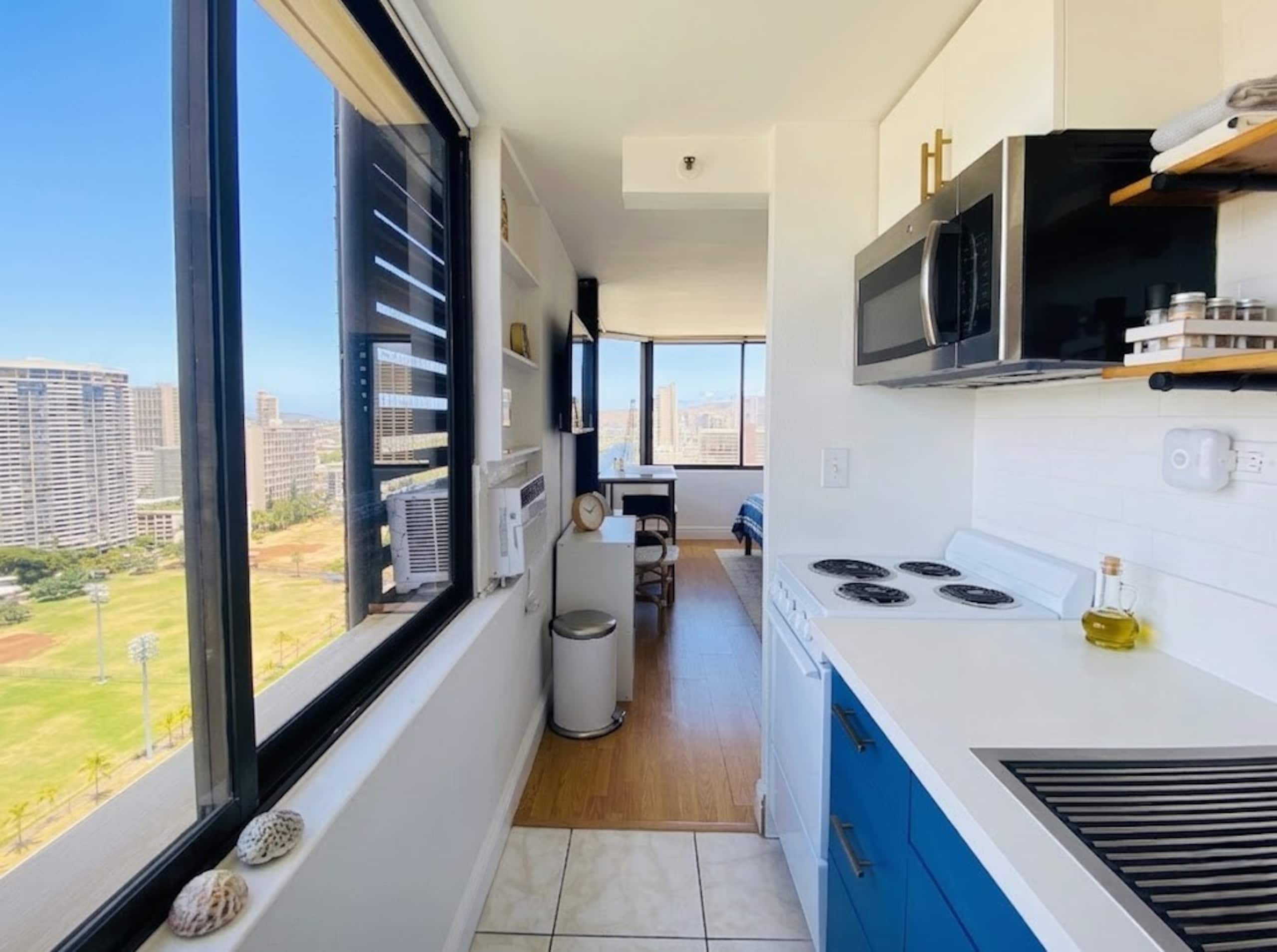 Condo in Honolulu · ★4.78 · 1 bedroom · 1 bed · 1 private bath - Image 5