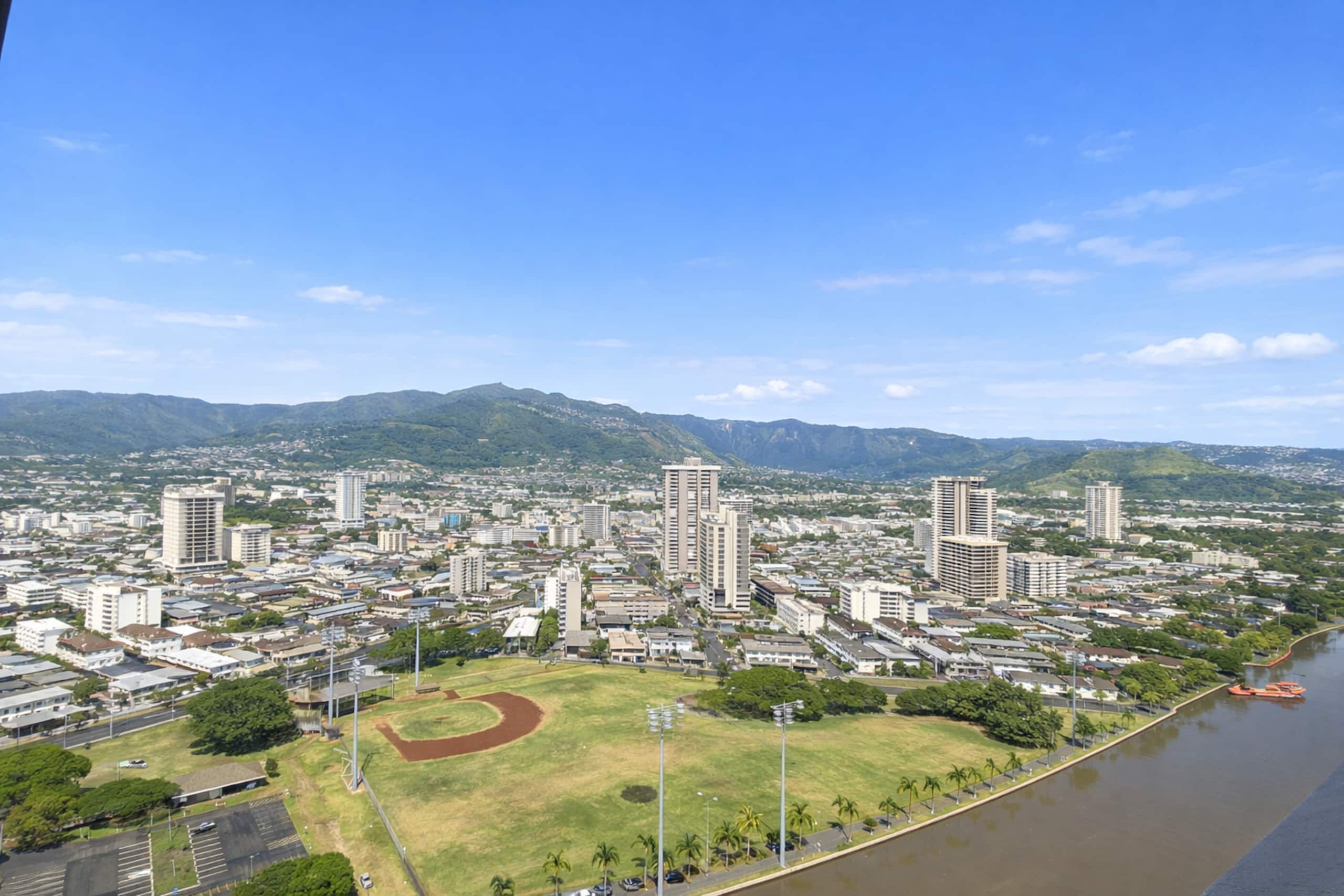Condo in Honolulu · ★4.78 · 1 bedroom · 1 bed · 1 private bath - Image 25