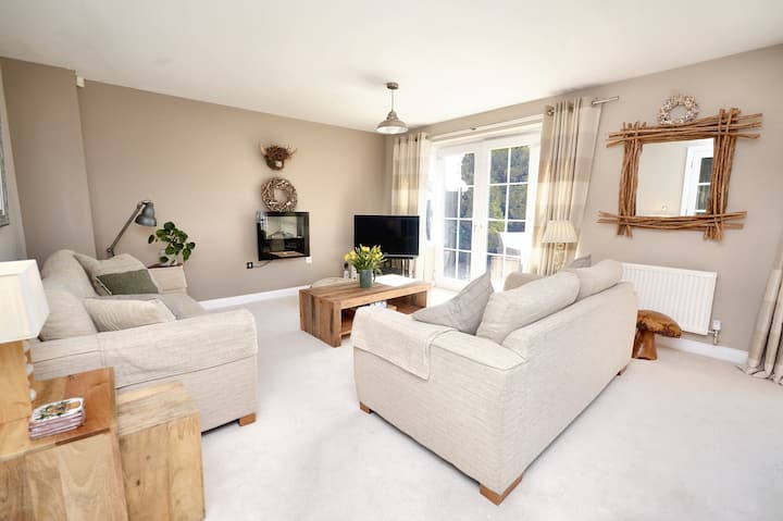 Holiday Home, Private South Facing Garden, Sleep 6 - Beadnell Bay Beach