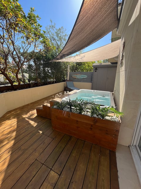 Modern accommodation, paradise in Paris with Jacuzzi