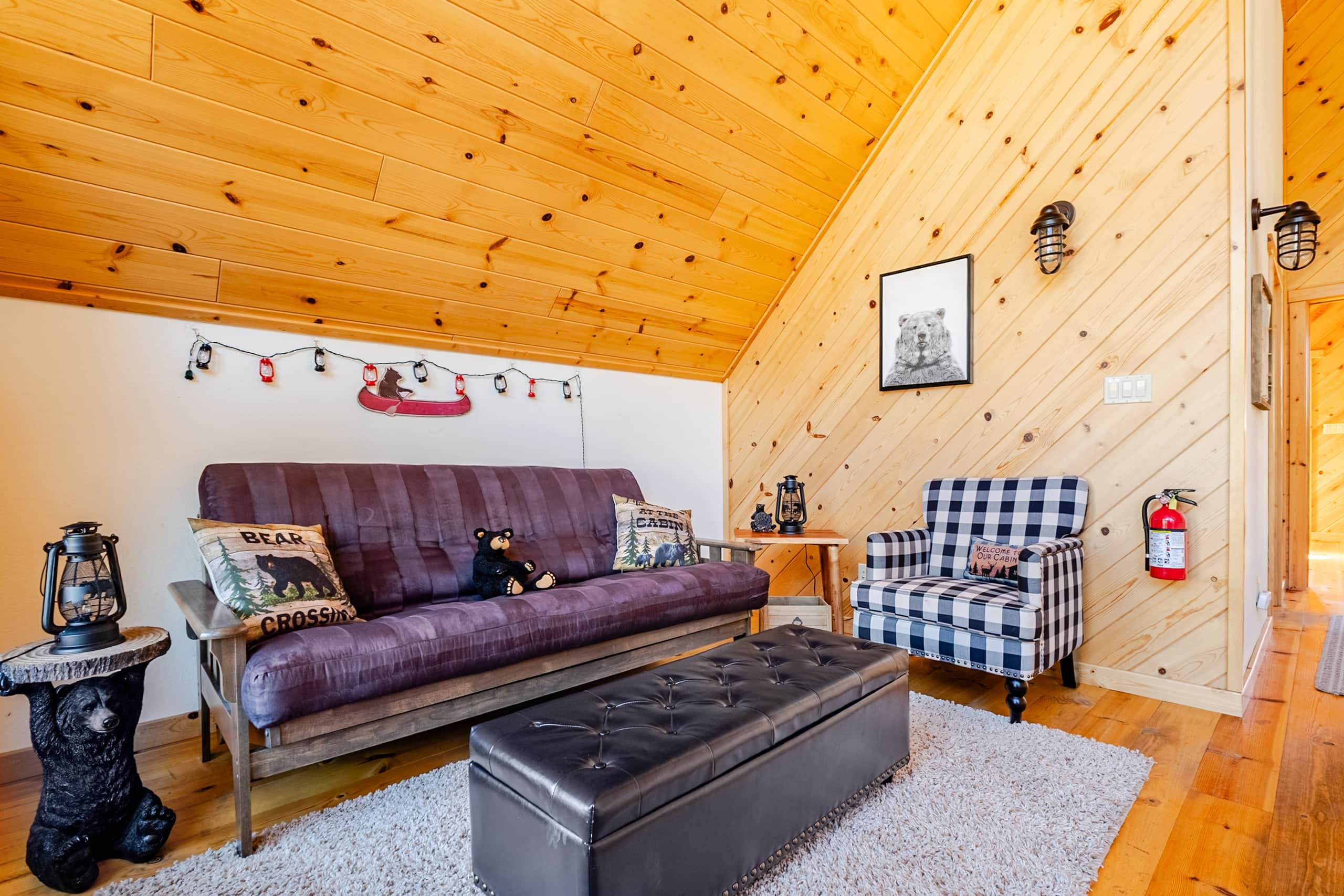 Rustic Cabin with Hot Tub, Near Lake & Heavenly - Photo 11