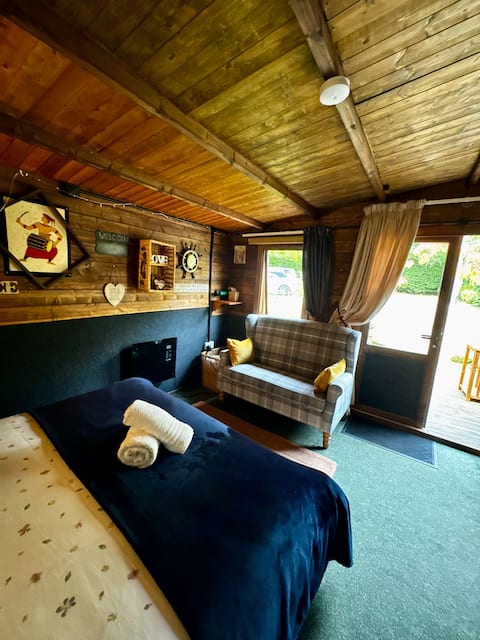 Popular Airbnb listing: Hot-tub, Peak District Cabin Walks, No Extra Fees. in Cheshire East