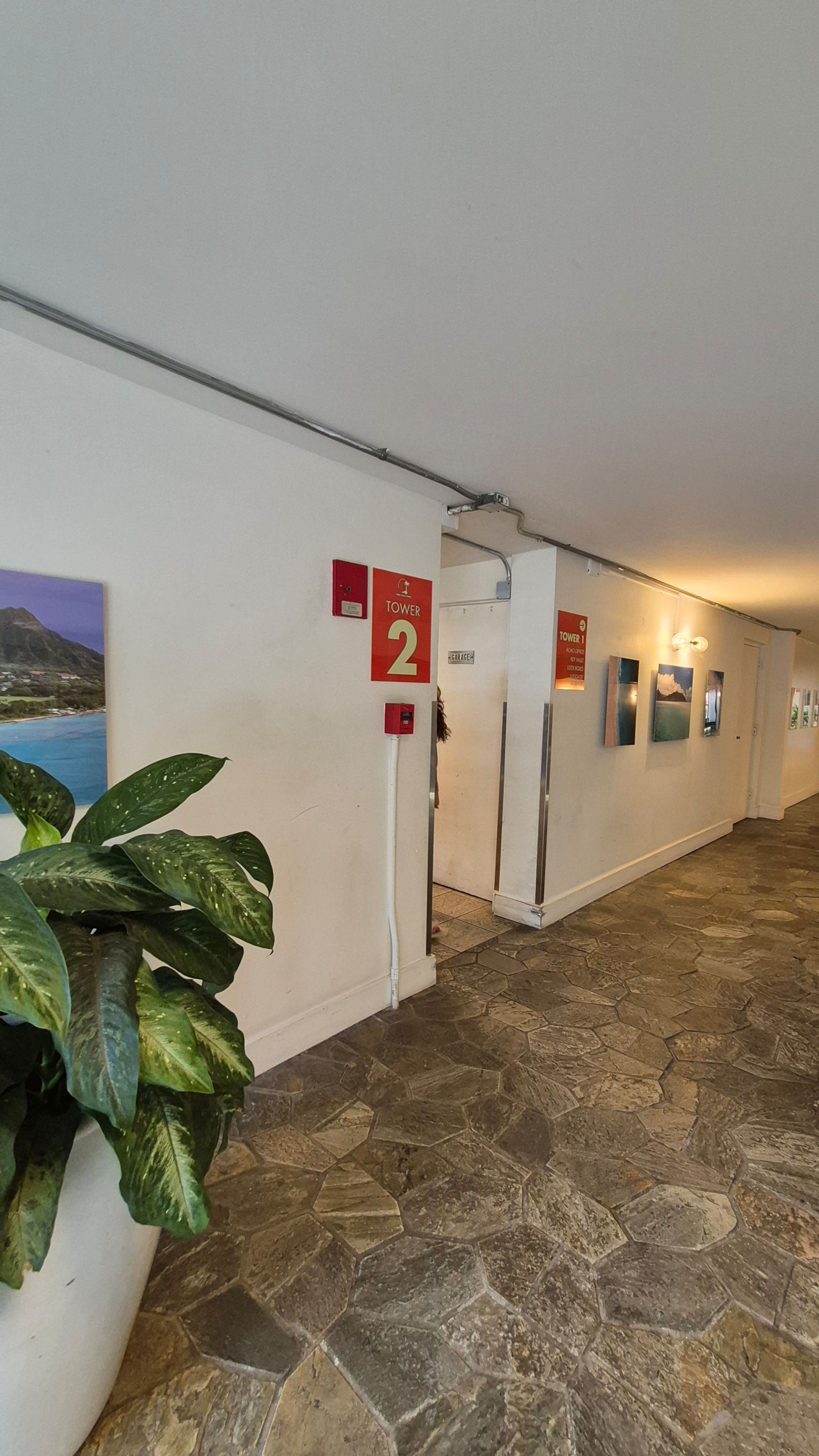 Condo in Honolulu · ★4.76 · Studio · 1 bed · 1 private bath - Image 14