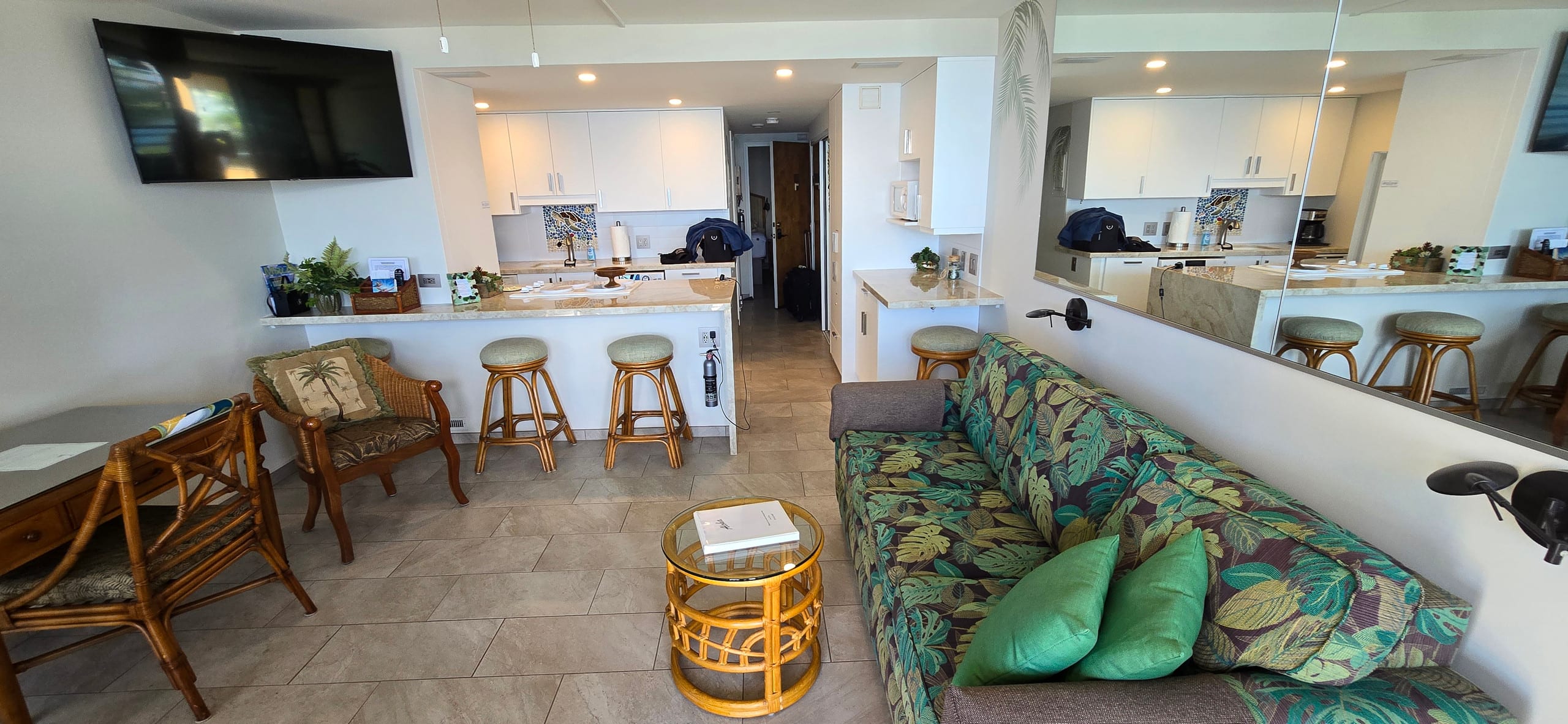 Condo in Wailuku · ★4.96 · 1 bedroom · 1 bed · 1 bath - Image 1