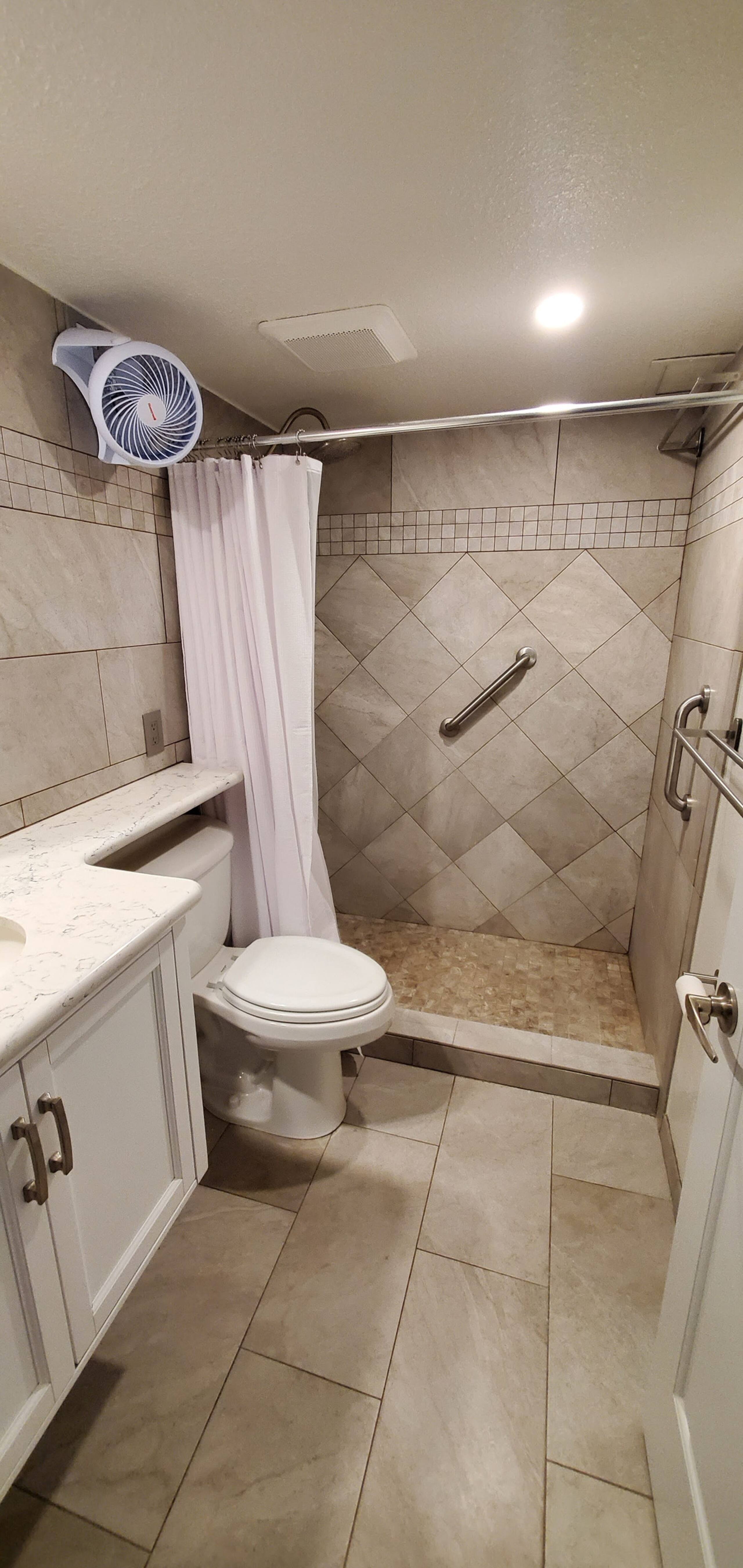 Condo in Wailuku · ★4.96 · 1 bedroom · 1 bed · 1 bath - Image 42