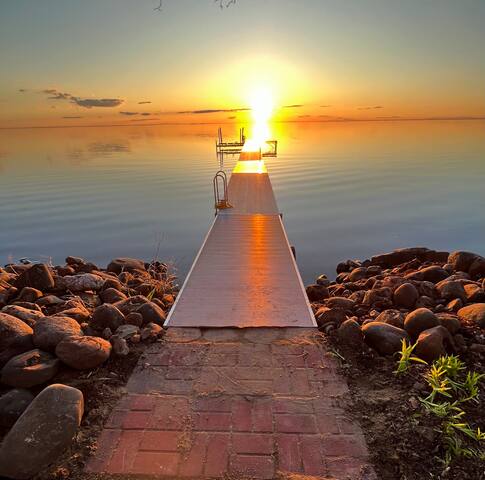 MilleLacs Cabin with 4 RV spots, stunning sunsets! gallery image 2