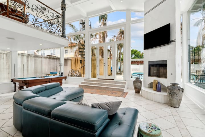 Gorgeous Chateau Belle in Uptown New Orleans gallery image 2