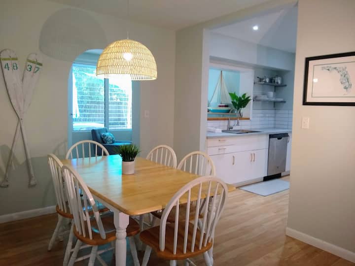2br Home In Dunedin - Dunedin, FL