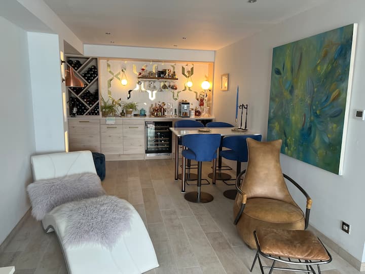Large Luxury Beachfront
Apartment - Jersey