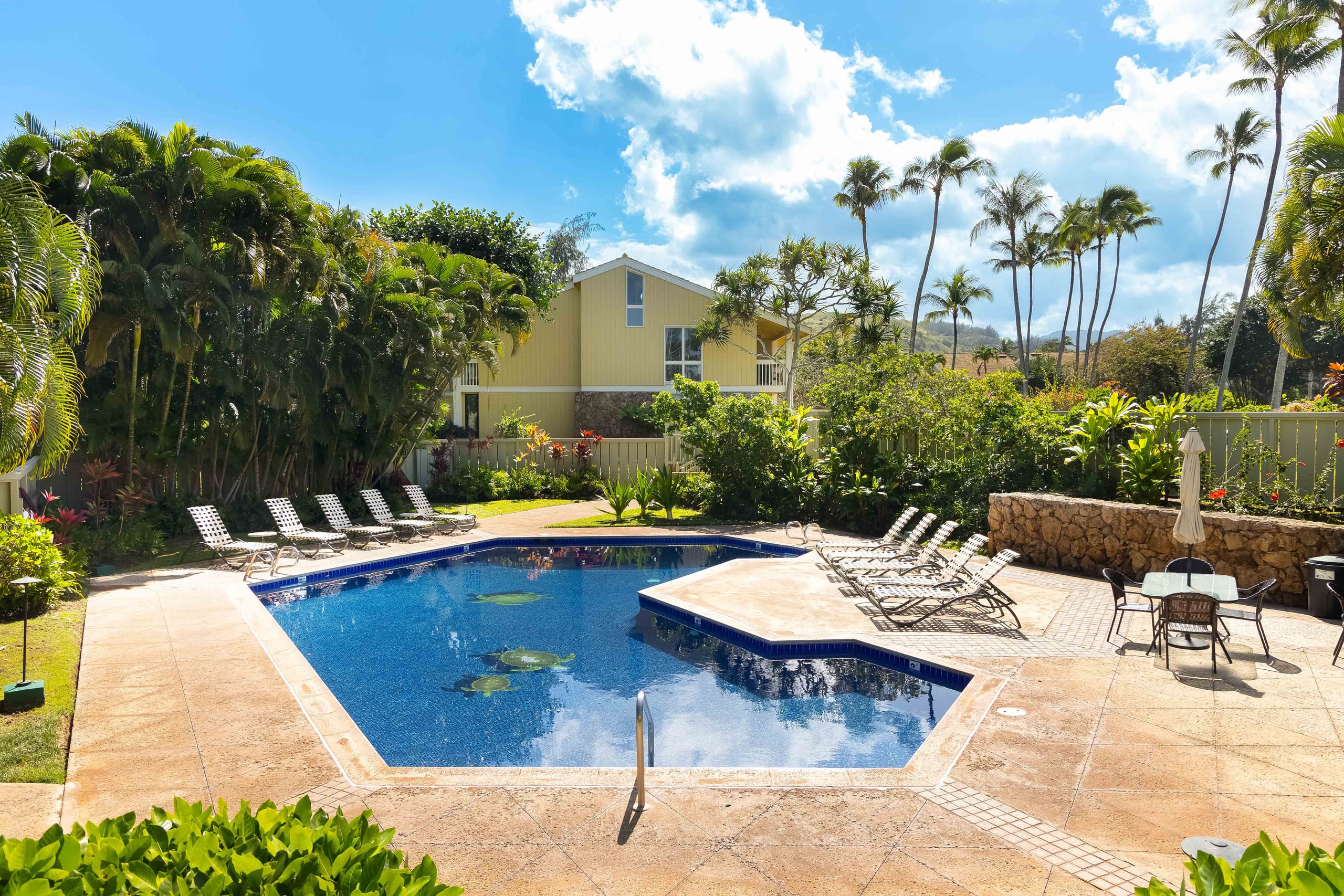 Condo in Kahuku · ★4.91 · 1 bedroom · 3 beds · 2 private baths - Image 21
